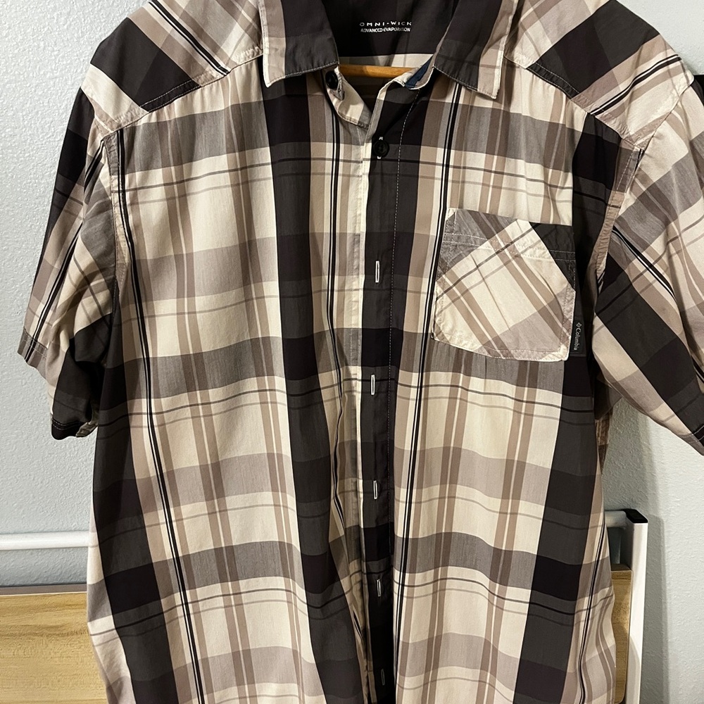 Columbia Men’s SS Plaid Casual Shirt Large